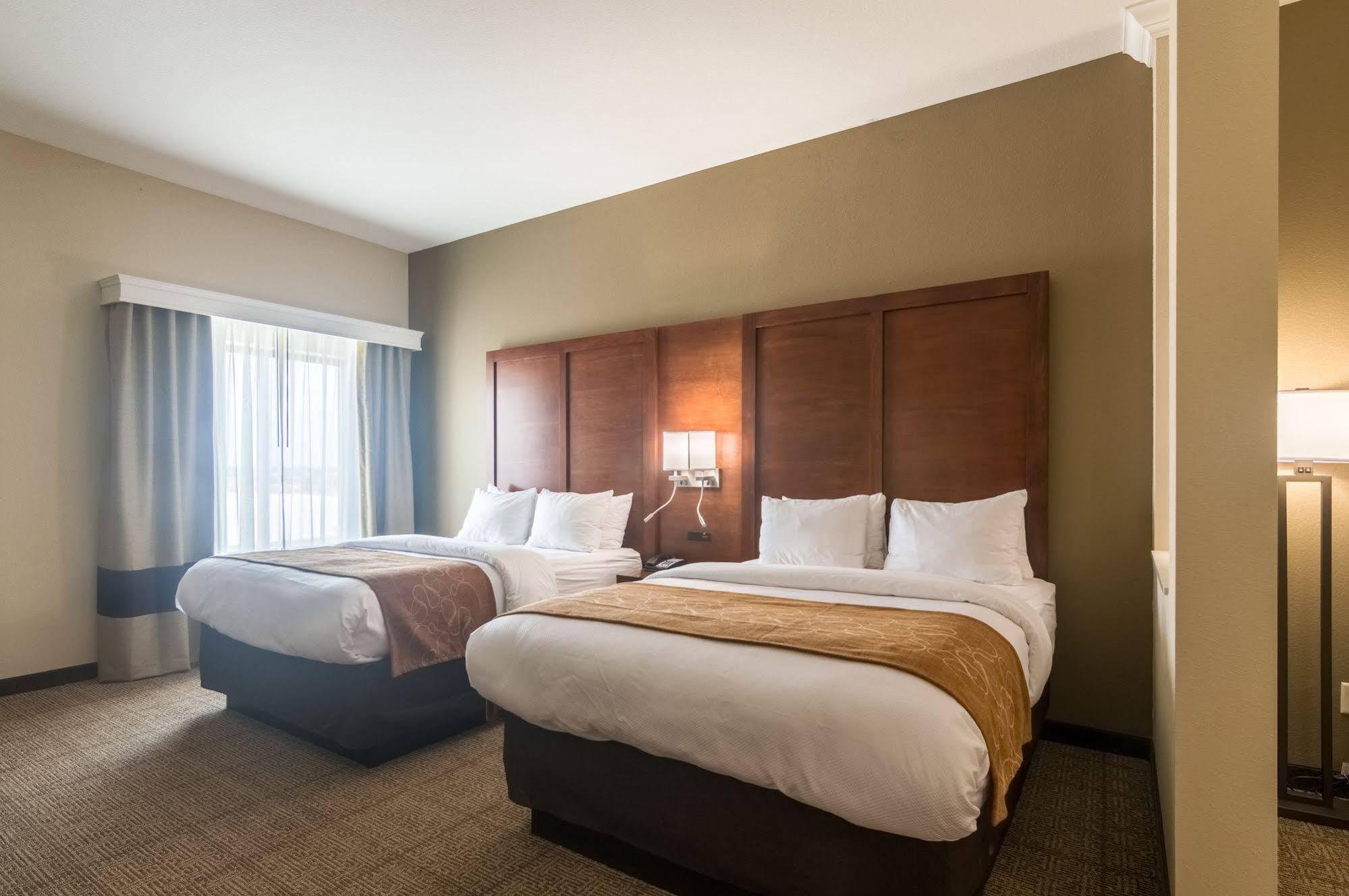 Comfort Suites Meridian And I-40 Oklahoma City Exterior foto