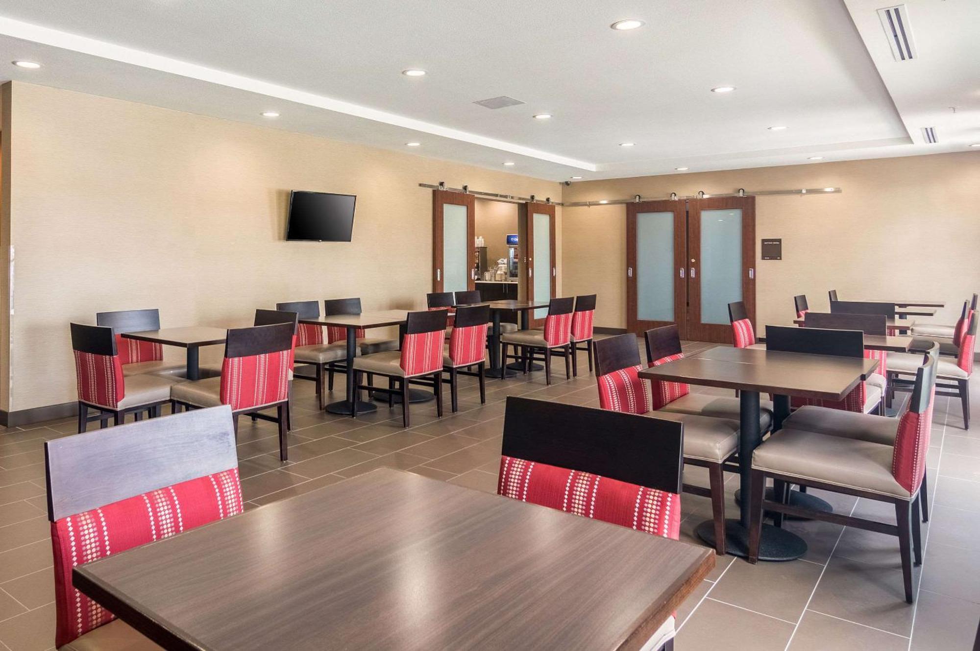 Comfort Suites Meridian And I-40 Oklahoma City Exterior foto