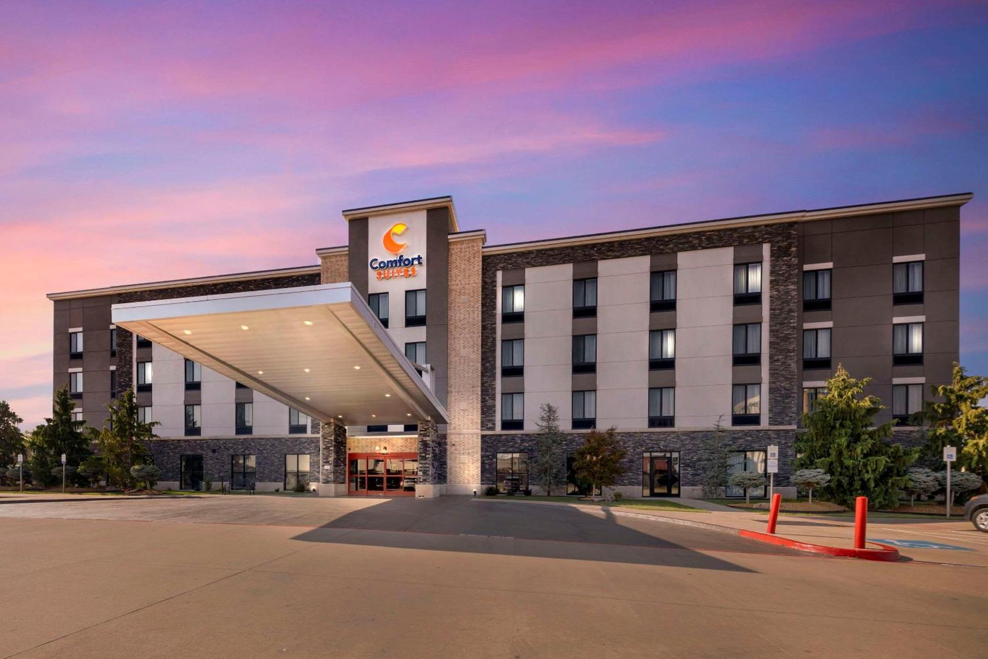 Comfort Suites Meridian And I-40 Oklahoma City Exterior foto