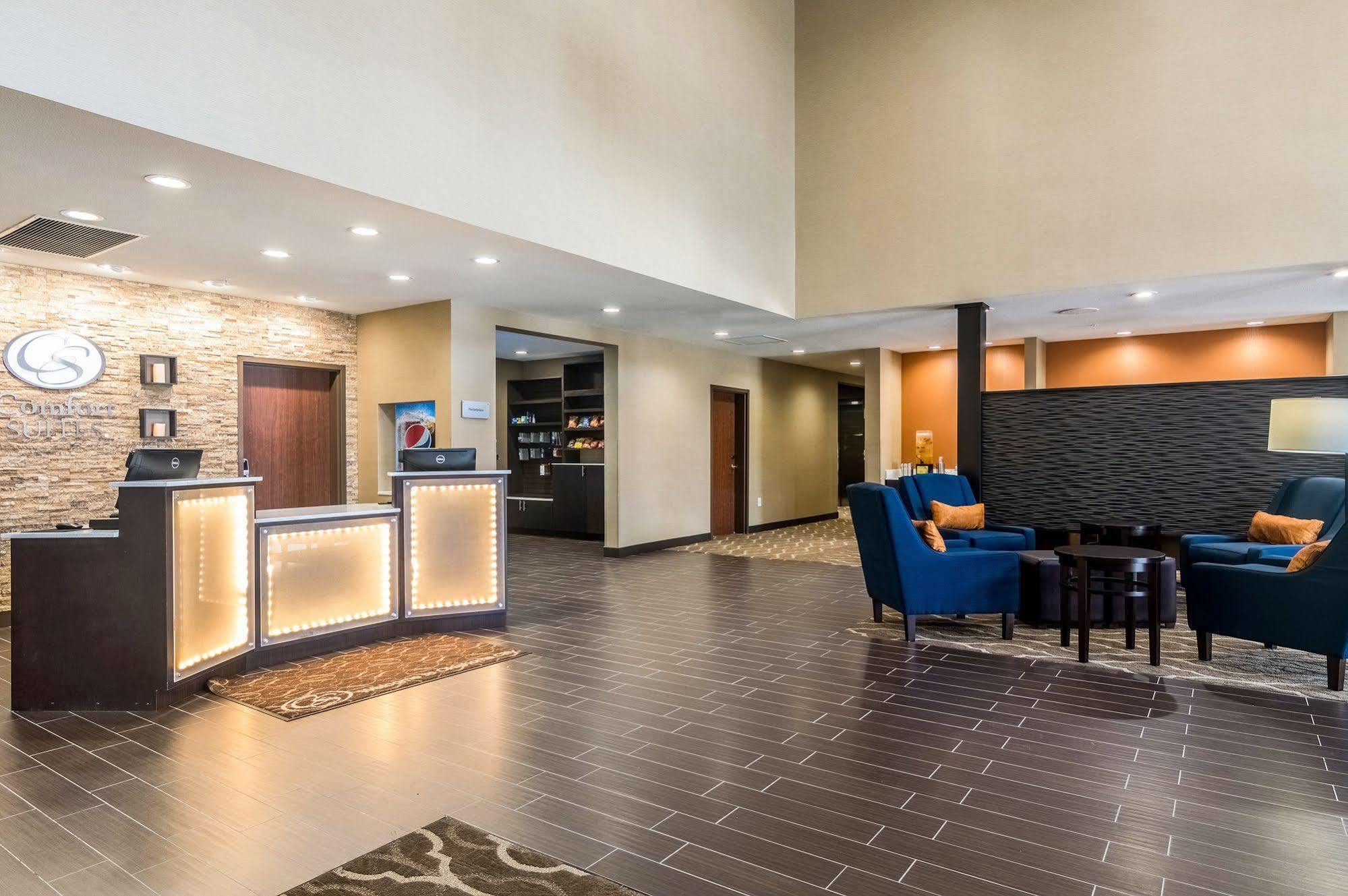 Comfort Suites Meridian And I-40 Oklahoma City Exterior foto