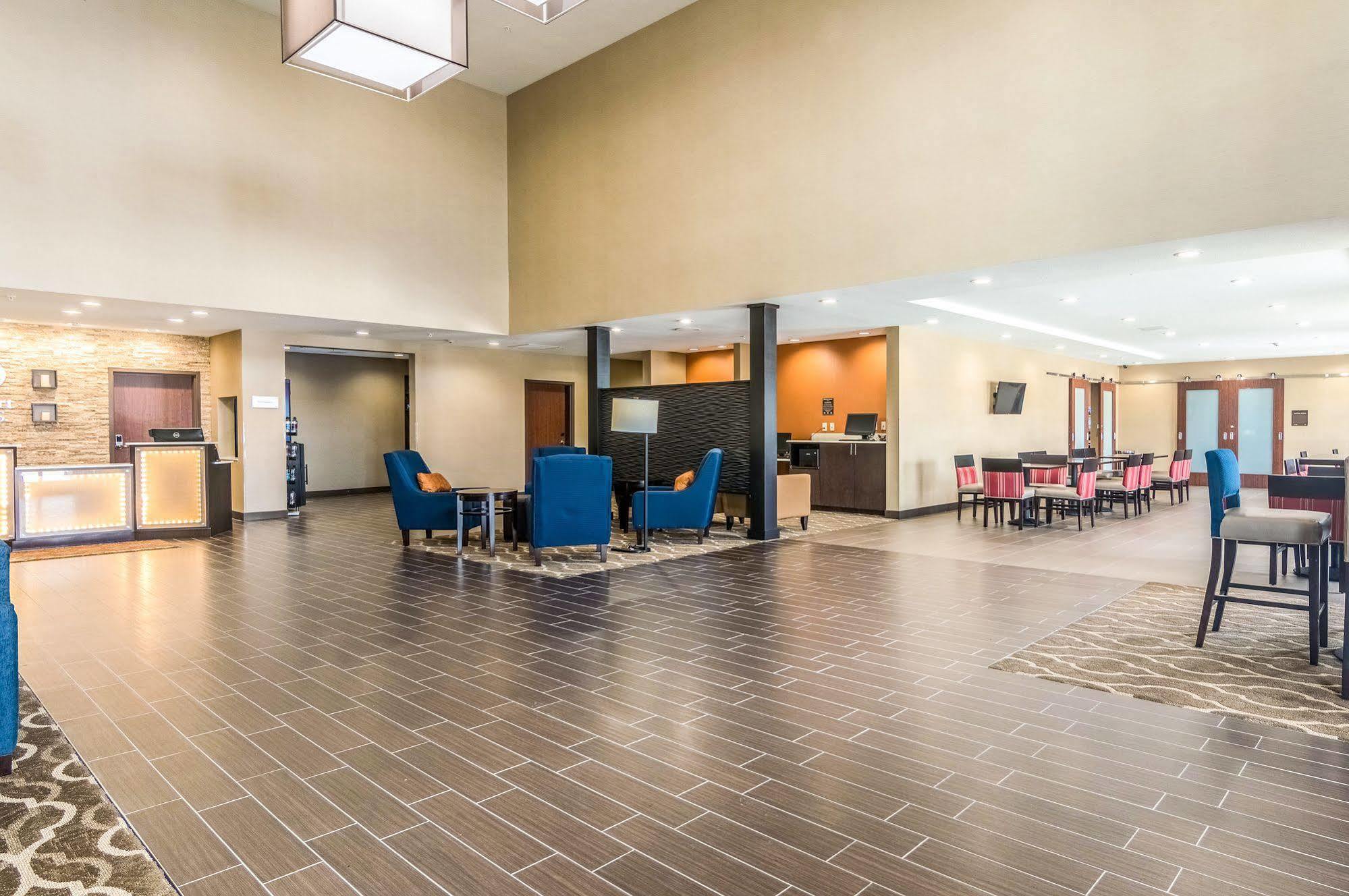 Comfort Suites Meridian And I-40 Oklahoma City Exterior foto